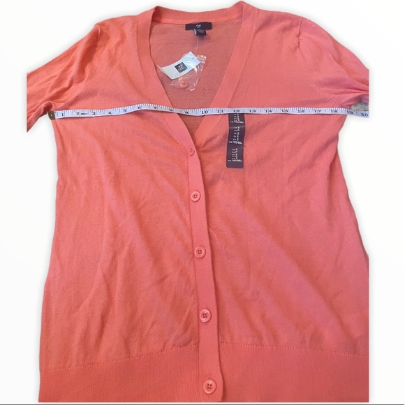 GAP Coral Button V Neck Cardigan - Picture 4 of 5